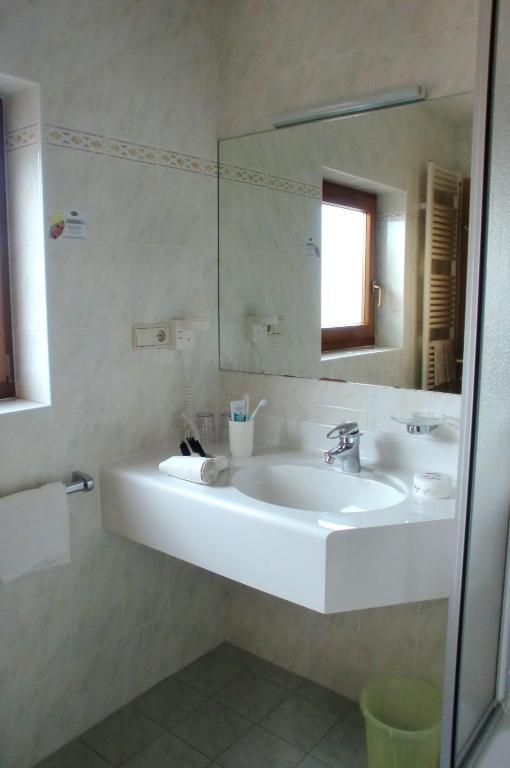 Hotel Viktoria Castelrotto Pokoj fotografie