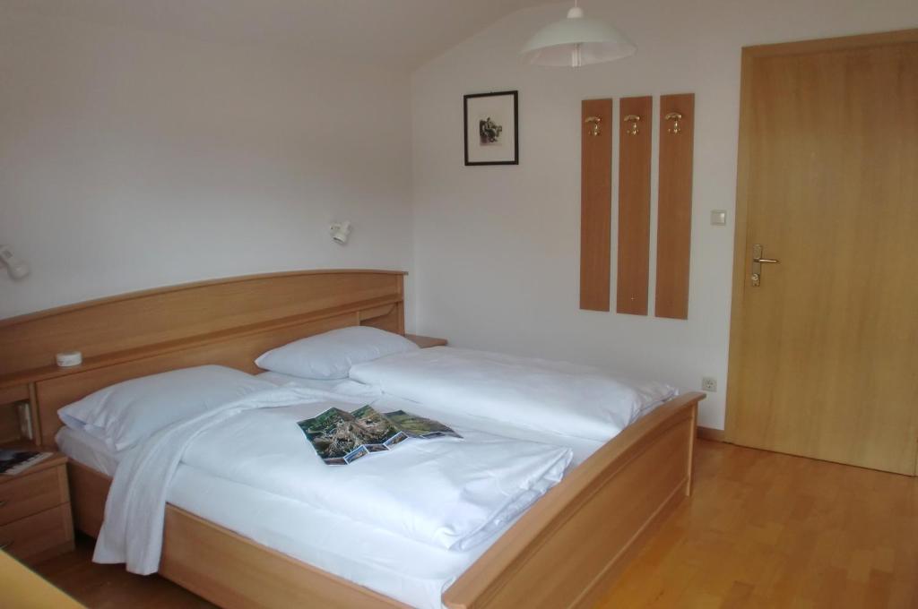 Hotel Viktoria Castelrotto Pokoj fotografie